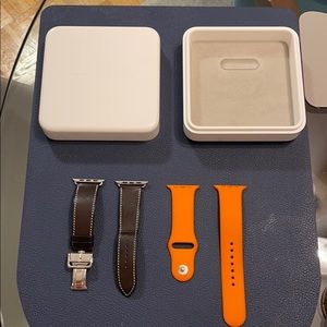 Apple Watch Hermès Bands (42mm/44mm)
